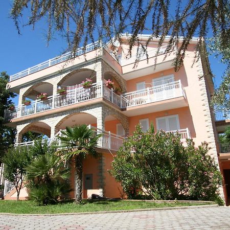 Apartments And Rooms Нивице Экстерьер фото