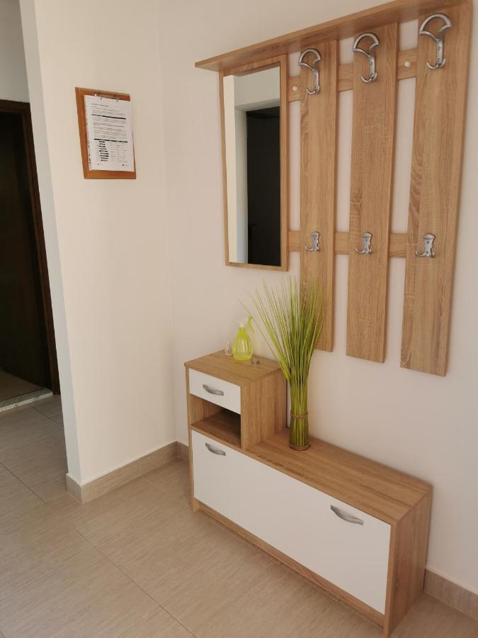 Apartments And Rooms Нивице Экстерьер фото